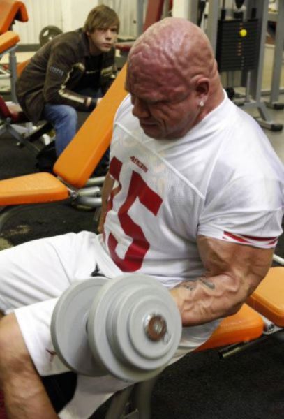 27 People Who Don't Belong At The Gym