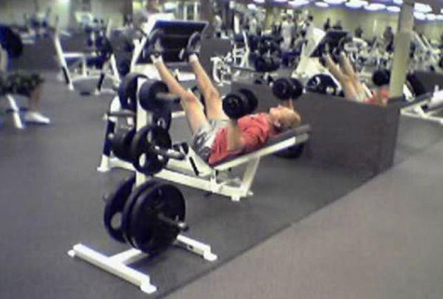 27 People Who Don't Belong At The Gym