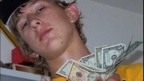 15 Gangsters Who Know How To Live That Thug Life