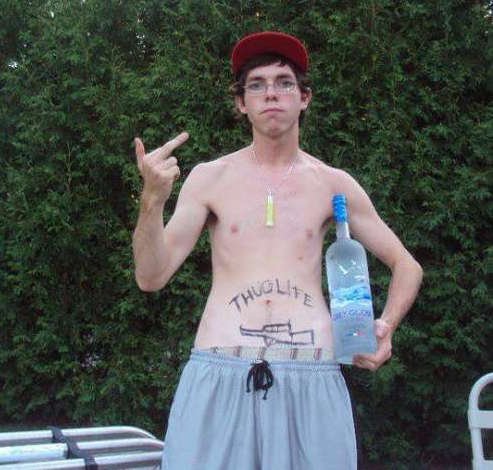 15 Gangsters Who Know How To Live That Thug Life