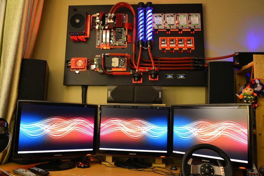 Some amazing custom computer station builds