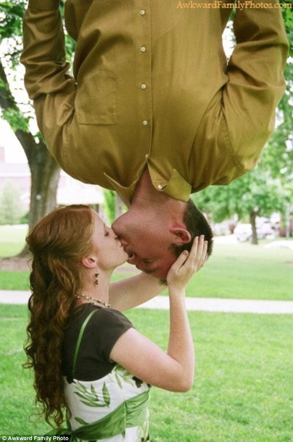 Hilarious Collection of Awkward Engagement Photos