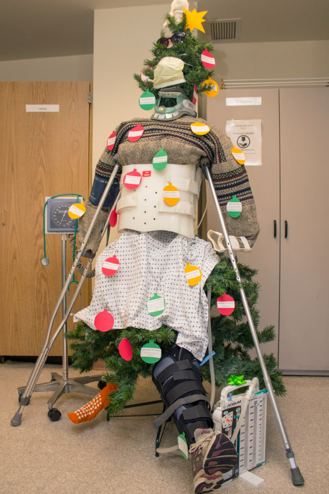 These Holiday Hospital Decorations Are Sick AF  Gallery  eBaum's World