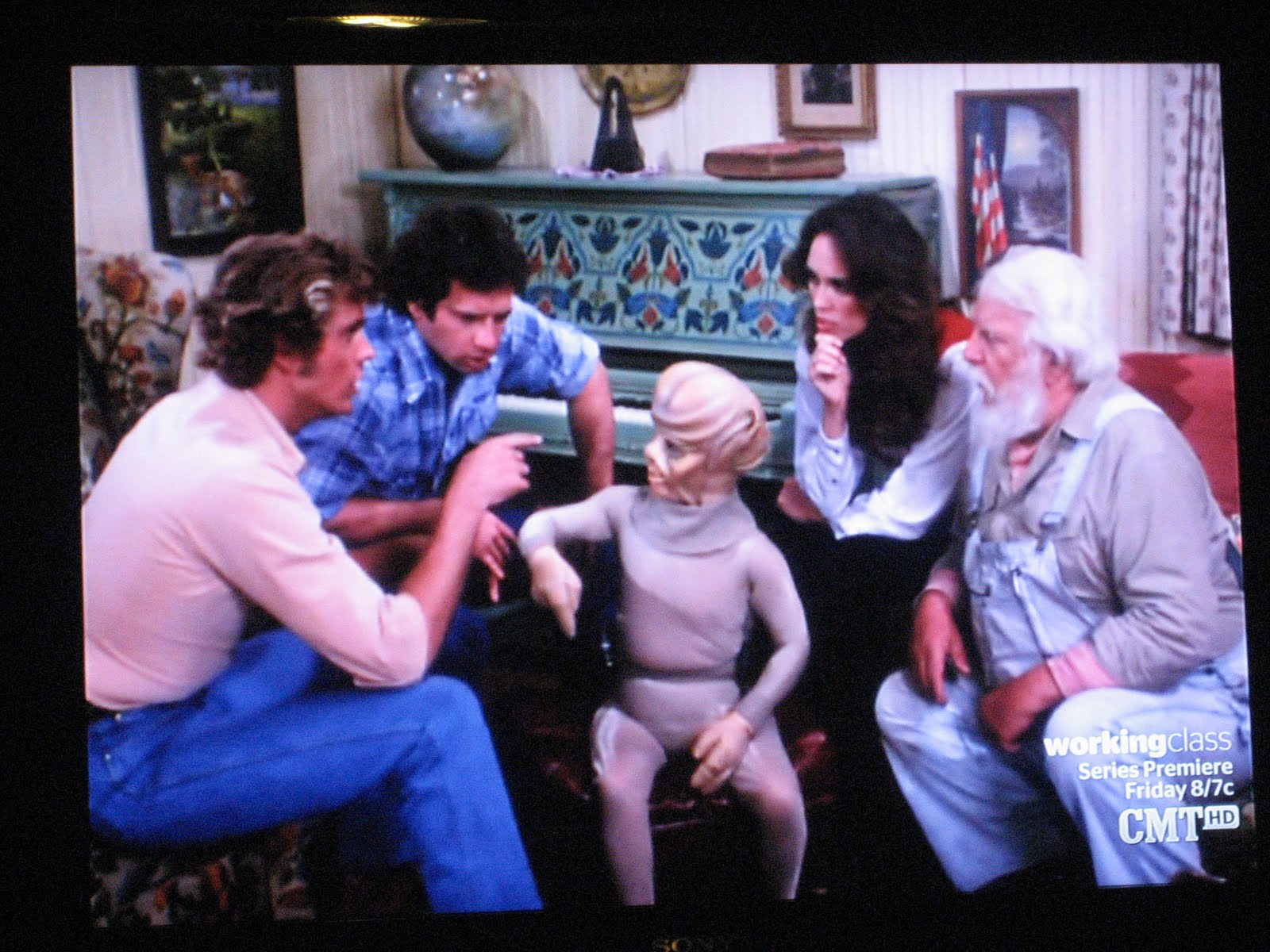 The Dukes of Hazard once decided they really needed to do an episode with an alien  ¯\_(ツ)_/¯