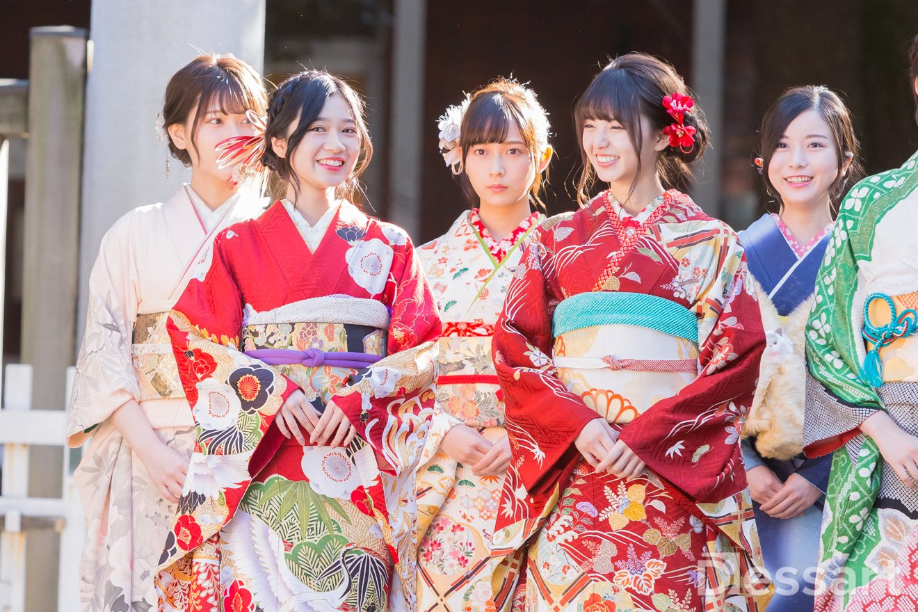 asian women wearing kimonos