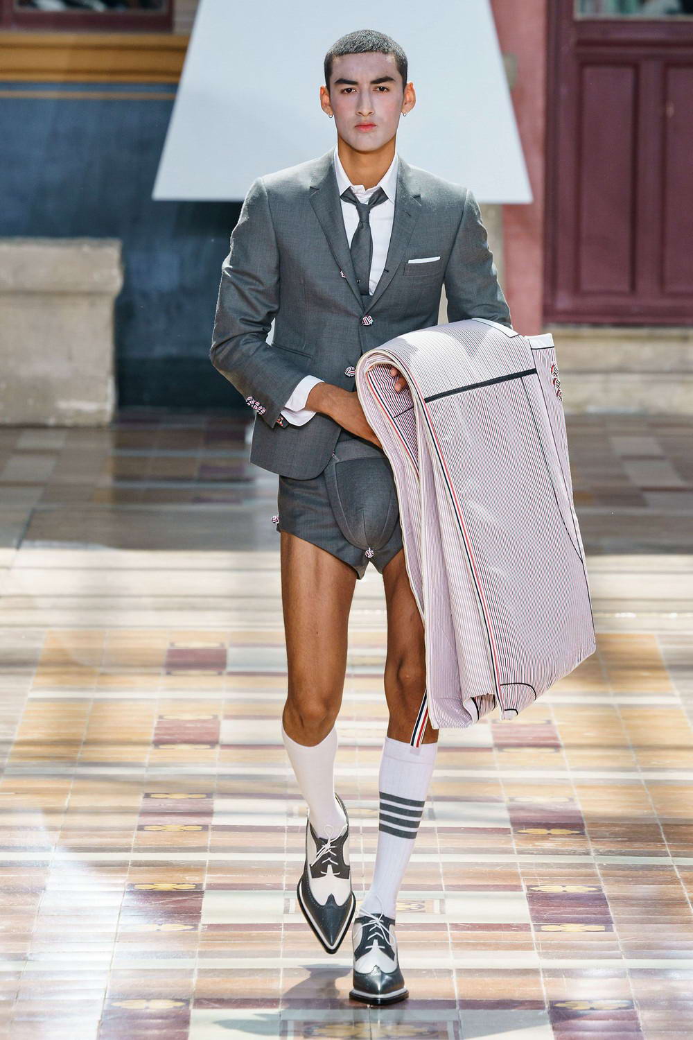 Men's Summer Fashion 2020 Featuring Skirts and Dresses for the Fellas ...