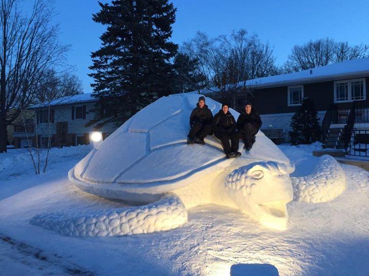 20 People and Animals Making the Best of a Snowy Situation