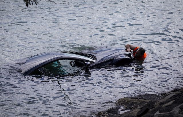 Gripping Images Capture a Daring Water Rescue by Police Officers