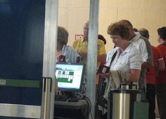 airport security fail