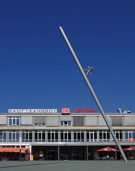 man walking to the sky kassel