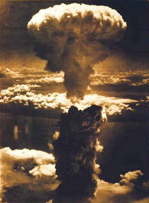 atomic bomb hits HIROSHIMA