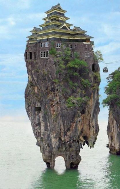 This house is only accessible by gondola (No unwelcome visitors or solicitors - it's even more beautiful)