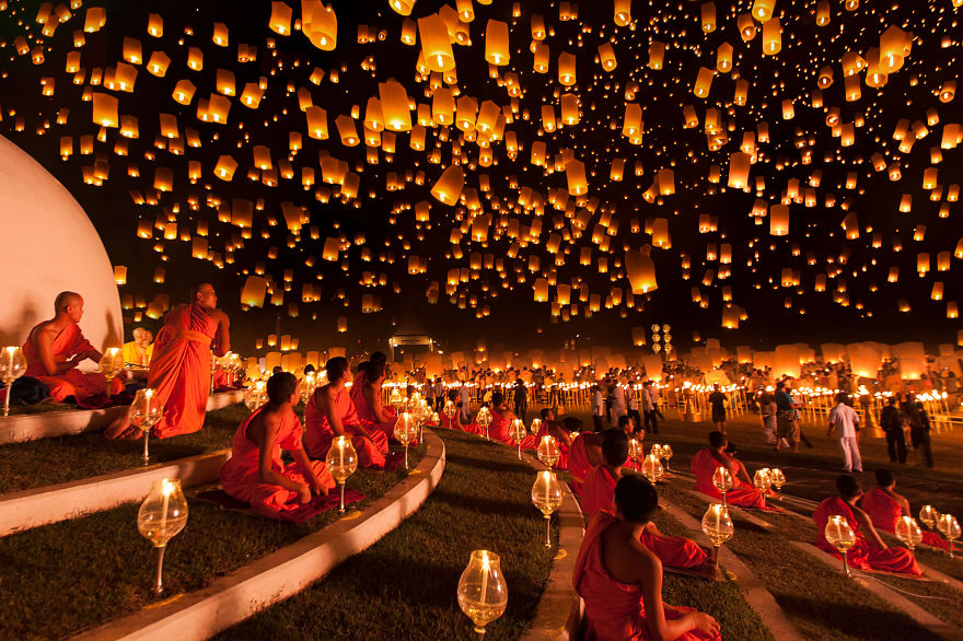 Thailand's Yi Pengxi Lantern Festival