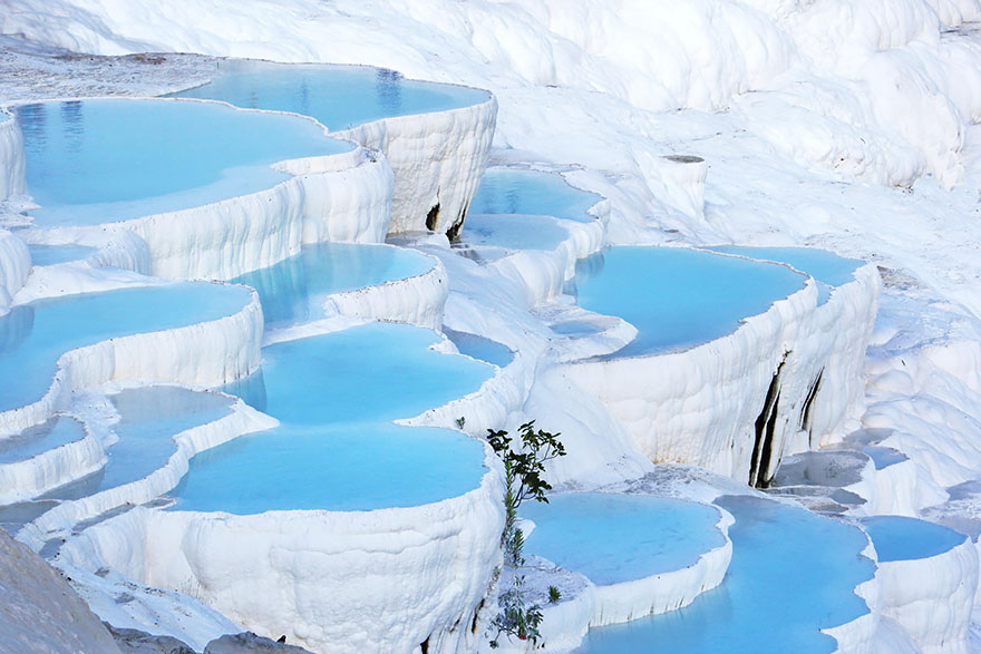 24 places on Earth that look out of this world