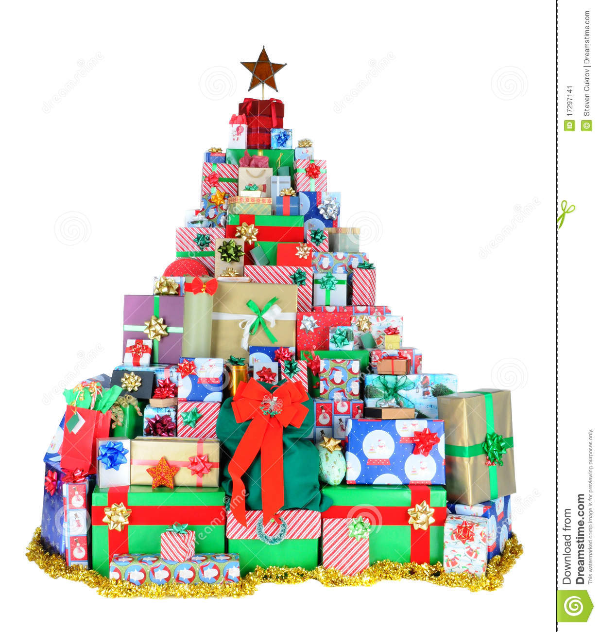presents stacked tree - teams Beroer Id 17297141 Download from Dreamstime.com This watermarked comp image is for previewing purposes only. Steven Cukrov | Dreamstime.com