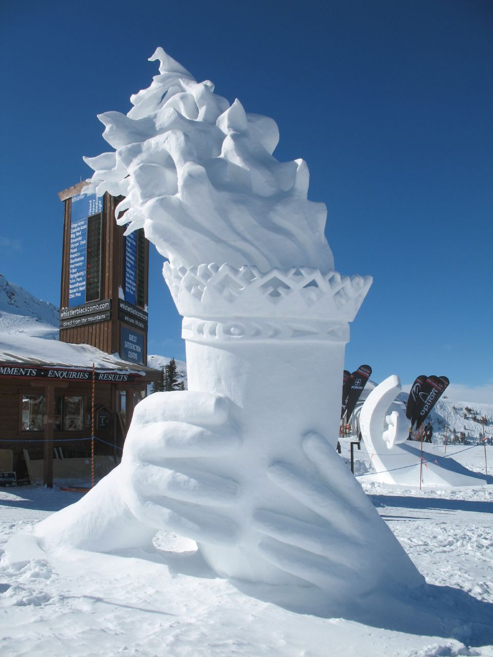 Amazing snow scultpures part II-