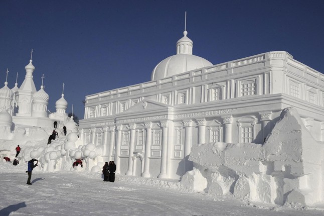 Amazing snow scultpures part II-