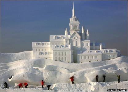 Amazing snow scultpures part II-