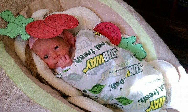 subway sandwich baby costume - Vah at fresh. Ubt esh, Subway eat fresh n