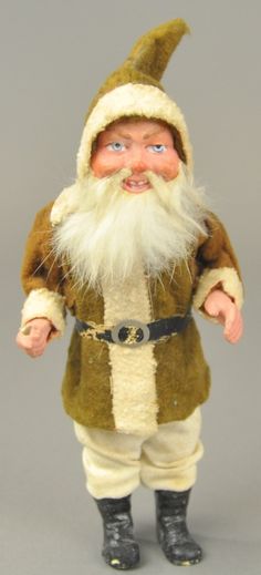 Just 15 of the scariest Santas decorations ever