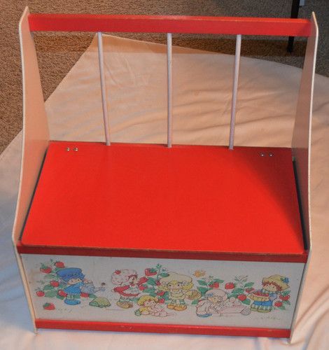 Toy boxes were doubled as benches