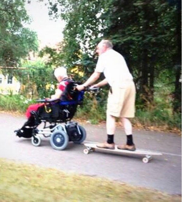 Bob and Judy still know how to catch the romantic fun of Sundays in the park