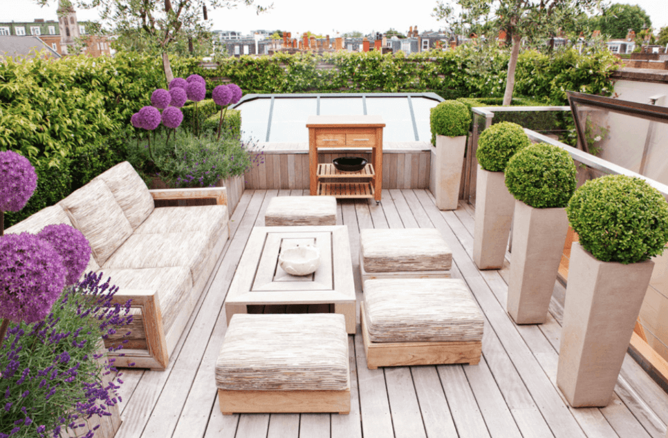 Another use for wooden pallets, cushions are your major expense.