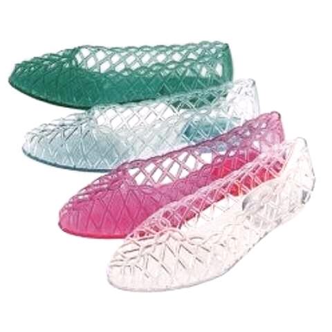 These caused so many blisters and if the sidewalk was wet you were likely to faceplant but everyone had them (thanks to shoetown and kmart)
