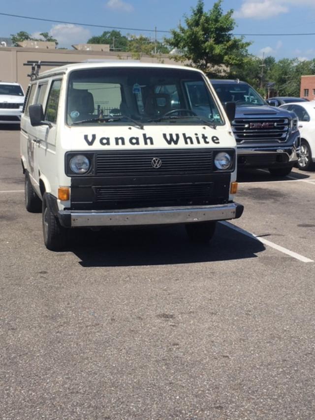 compact van - Vanah White