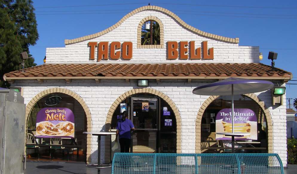 old taco bell building - Tago . Cheesy Beefy Melt The Ultimate in hielty! Be Et