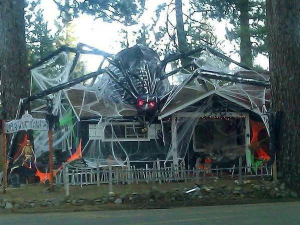 Awesome Halloween houses