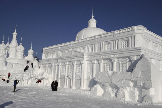 epic snow sculptures