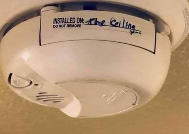 smoke detector - Installed On Xhe Ceilin Do Not Remove