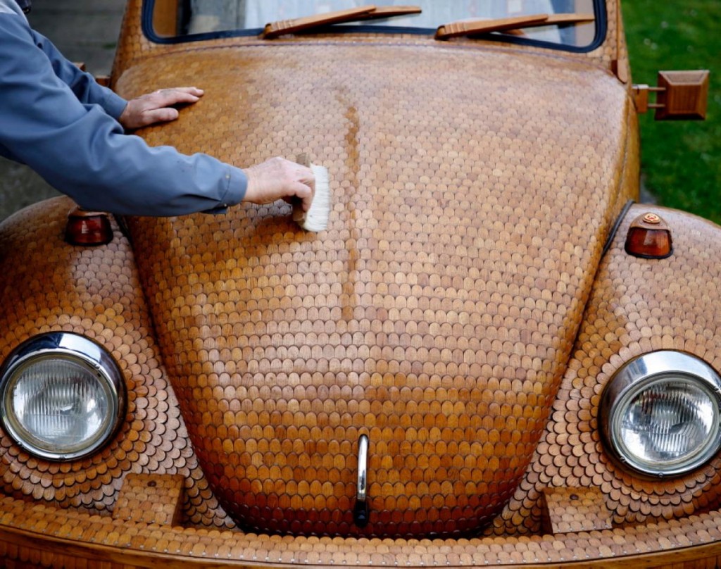 32 VW BEETLES for National VW BEETLE day