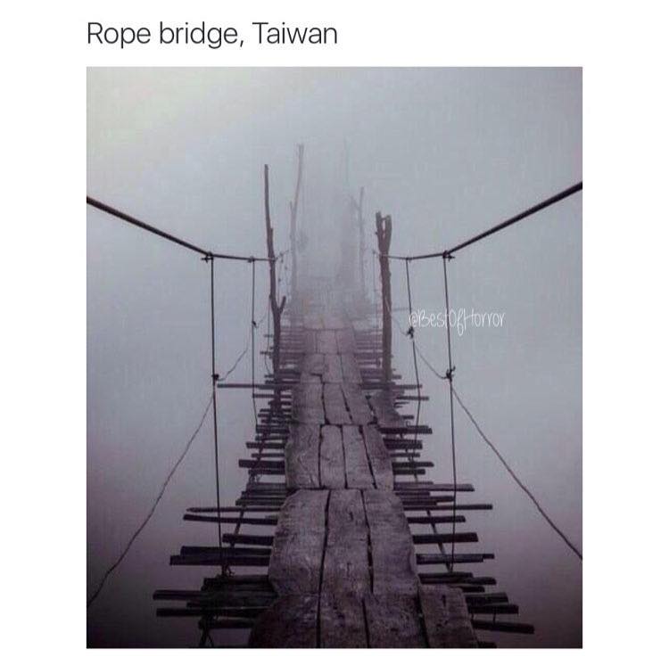 foggy bridge - Rope bridge, Taiwan halbes oft torror