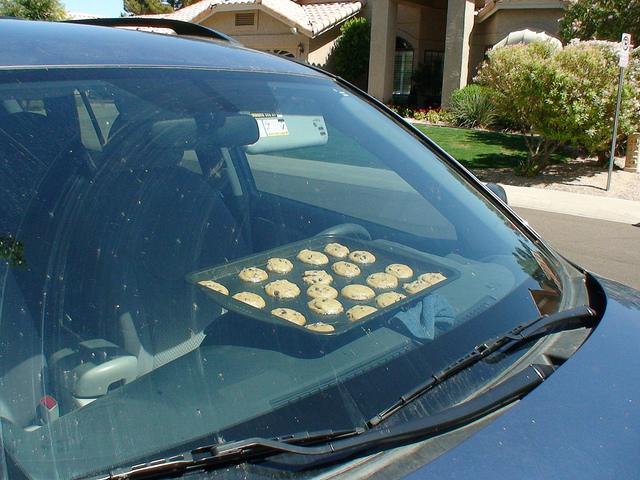 bake cookies car