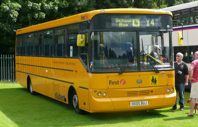 uk school bus - First School Bus and 6050 First Buc HXO5 Buj