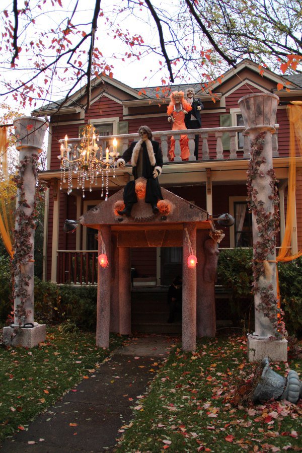 Halloween houses