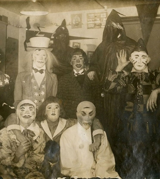 scary vintage halloween costumes