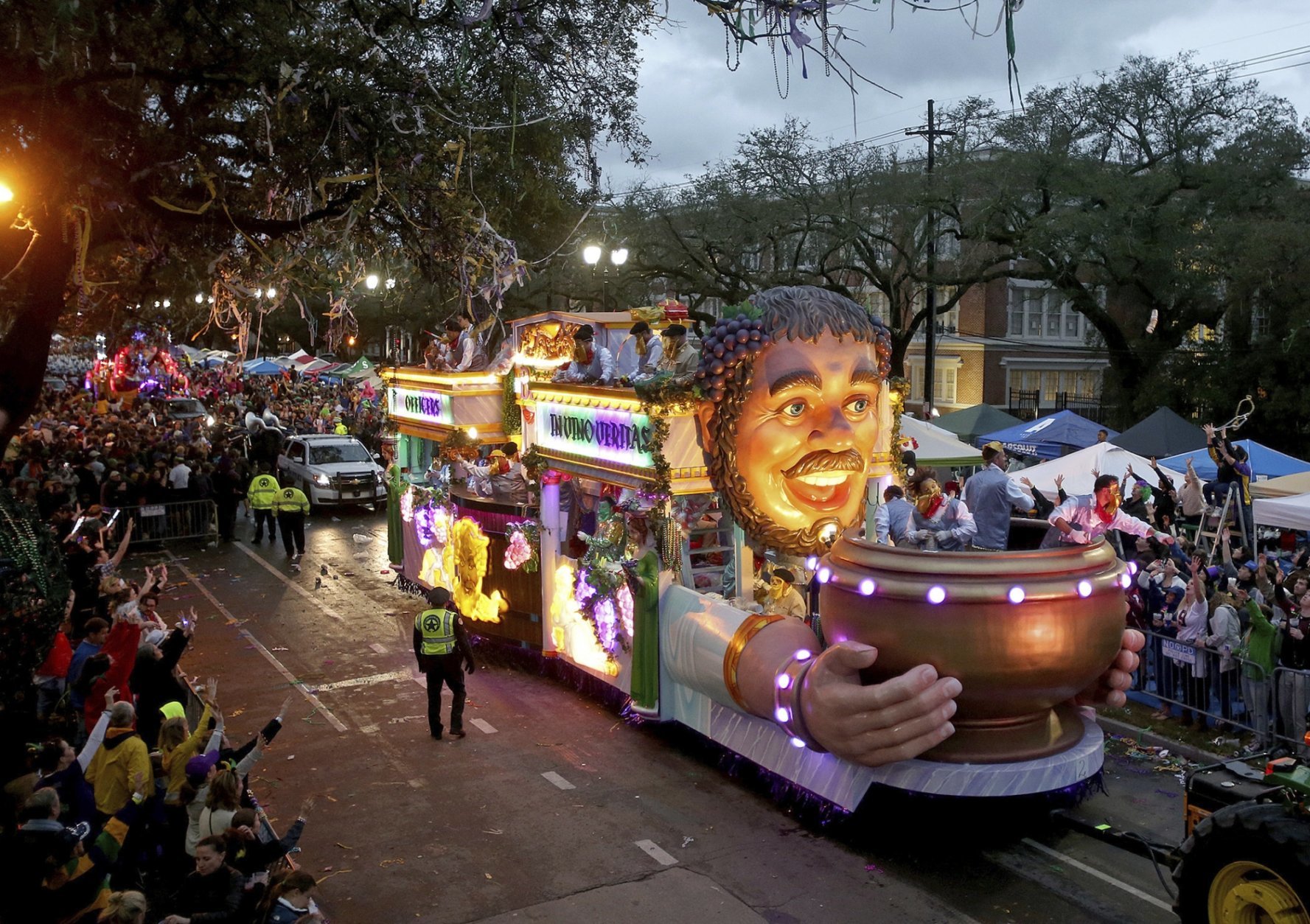 mardi gras new orleans parade