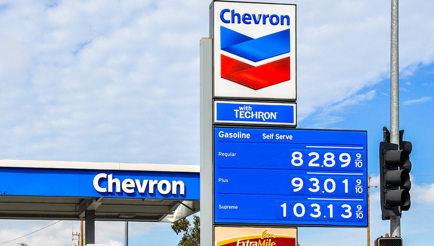 chevron - Chevron with Techron Gasoline Self Serve Regular 10 Plus Chevron 8 2.89 93.0 16 1 0 3.1 3. Supreme Extra Mile