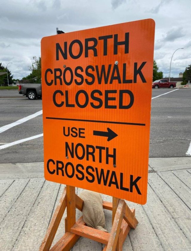 orange - North 100 Crosswalk Closed Use North Crosswalk