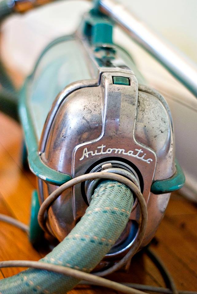 1950s vacuum cleaner - Automatic