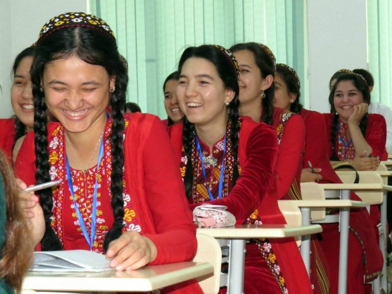 Girls' Uniforms in Turkmenistan