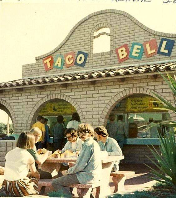 What Taco Bell used to look like (complete with a real bell)