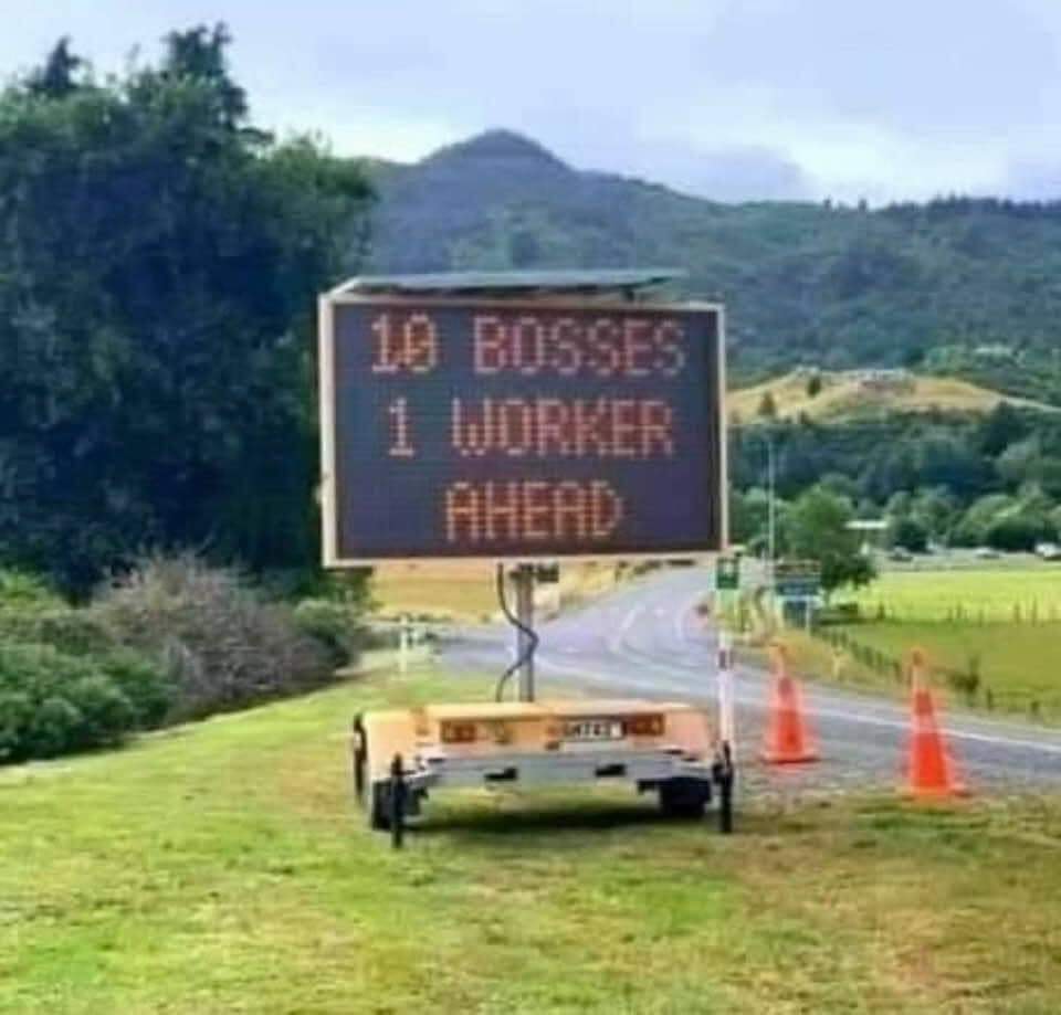 10 bosses 1 worker ahead - 19 Bosses 1 Worker