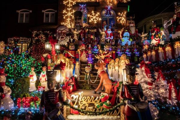 22 times people took Christmas decorations too far