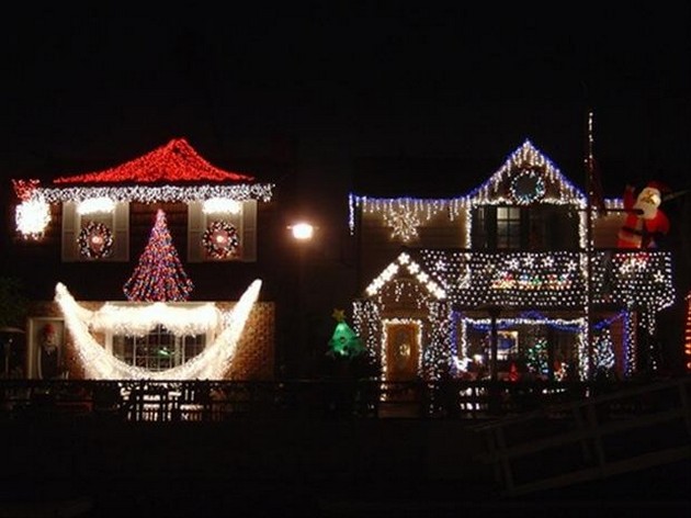 22 times people took Christmas decorations too far