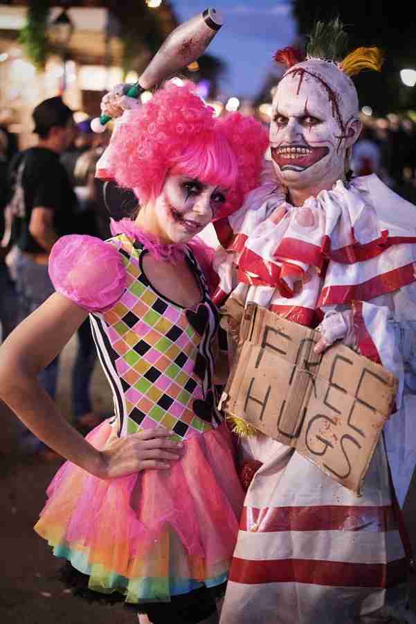 22 crazy Mardi Gras costumes - Gallery | eBaum's World