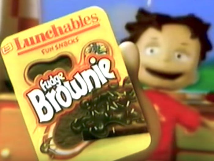 Early 2000s nostalgia - 2000s snacks - Lunchables Fun Snacks Brownie